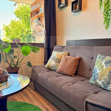 Urban Botanical 2br Lägenhet Varna