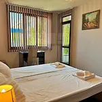 Apartment Urban Botanical 2br Varna