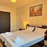 Apartment Urban Botanical 2br Varna