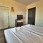 Urban Botanical 2br Varna