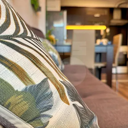 Apartment Urban Botanical 2br Varna